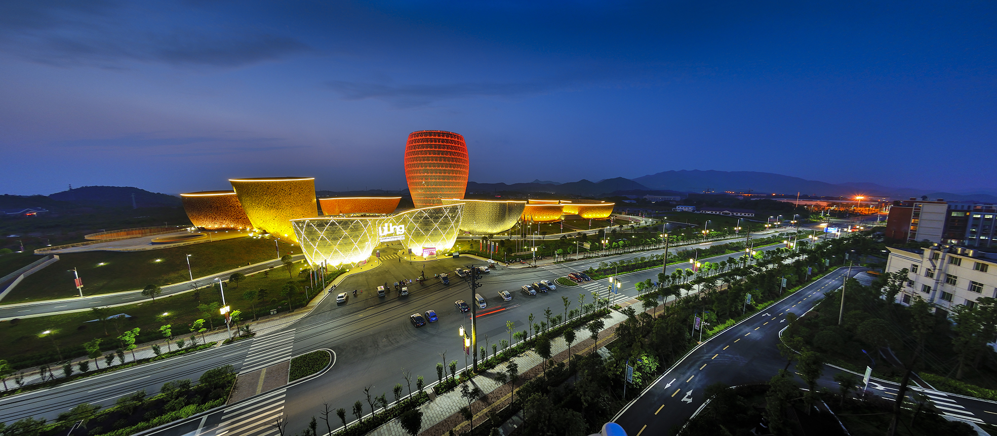 釉下五彩，中國(guó)瓷都 ——《醴陵市陶瓷文化園總體策劃與規(guī)劃》